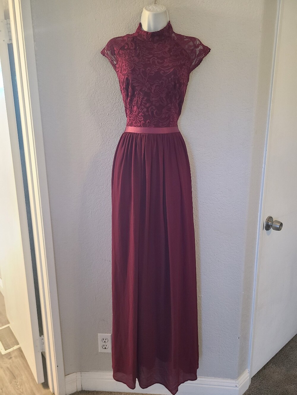 Miusol Lace Bodice Evening Gown Deep Plum Burgundy Maxi Dress Chiffon Cap Sleeve